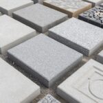 Różne rodzaje kostki brukowej wpływające na cenę kompleksowego ułożenia kostki brukowej