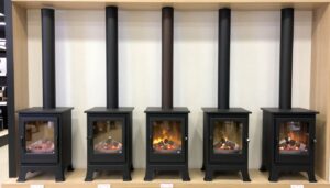 Różne modele pieców na pellet o różnej mocy i funkcjonalności